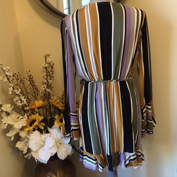 NWT Peach Love Striped Woven Wrap Dress.  Size Small - Picture 4 of 4